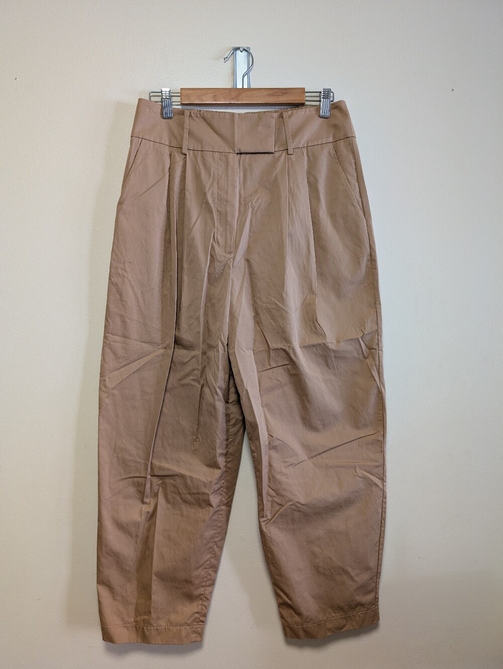 Anthropologie Exquise Cedar Pleated Trousers Tapered Barrel Leg Cotton Size M